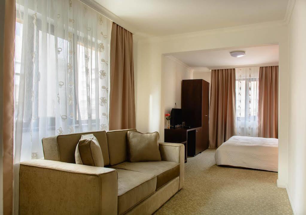Eden Boutique Accommodation Bukarest Exterior foto
