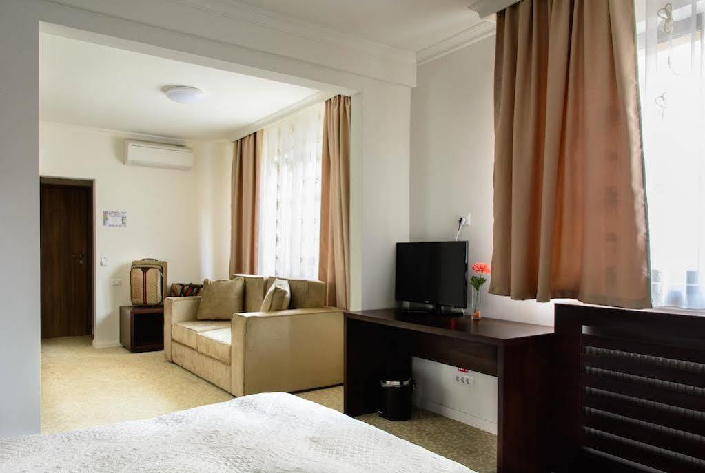 Eden Boutique Accommodation Bukarest Exterior foto