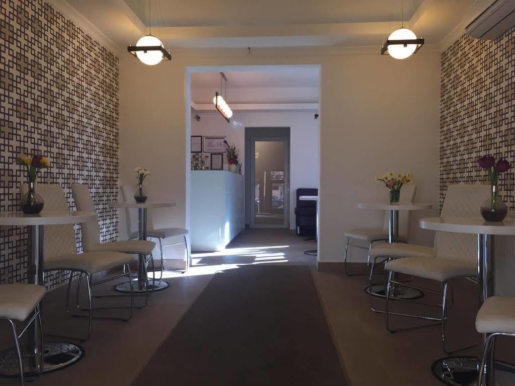 Eden Boutique Accommodation Bukarest Exterior foto