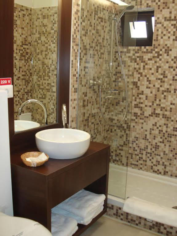 Eden Boutique Accommodation Bukarest Exterior foto